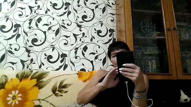 Snapshot of JeaneDavis chatting on 09.20.25 JeaneDavis online show from 09.20.25