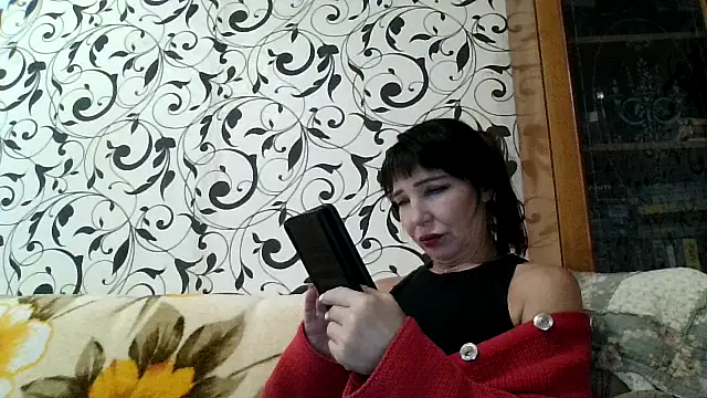 Snapshot of JeaneDavis chatting on 09.29.25 JeaneDavis online show from 09.29.25