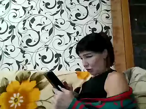 Snapshot of JeaneDavis chatting on 10.07.25 JeaneDavis online show from 10.07.25