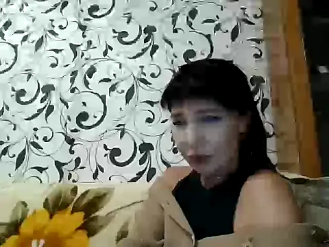 Snapshot of JeaneDavis chatting on 10.13.25 JeaneDavis online show from 10.13.25