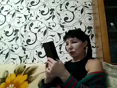 Snapshot of JeaneDavis chatting on 10.15.25 JeaneDavis online show from 10.15.25