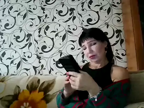 Snapshot of JeaneDavis chatting on 10.24.25 JeaneDavis online show from 10.24.25