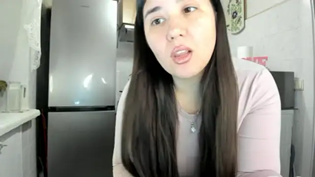 Snapshot of MiaMarrone chatting on 03.28.26 MiaMarrone online show from 03.28.26