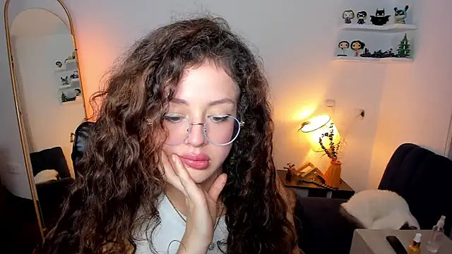 Cassandra Caiin online show from 02.28.26