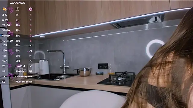 BondGirll online show from 12.08.24