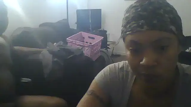 Snapshot of realninafame chatting on 10.02.25 realninafame online show from 10.02.25