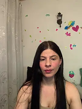 Snapshot of Estefani_32 chatting on 05.04.26 Estefani 32 online show from 05.04.26