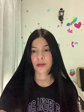 Snapshot of Estefani_32 chatting on 05.05.26 Estefani 32 online show from 05.05.26