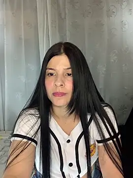 Snapshot of Estefani_32 chatting on 05.09.26 Estefani 32 online show from 05.09.26