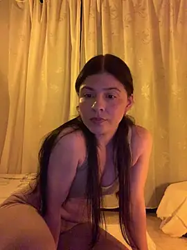 Snapshot of Estefani_32 chatting on 05.14.26 Estefani 32 online show from 05.14.26