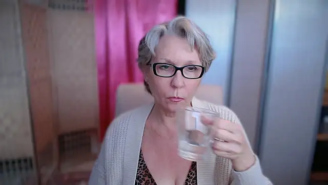 petradaniels online show from 12.17.25