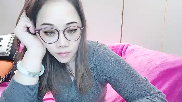 Snapshot of Giuliam chatting on 01.23.25 Giuliam online show from 01.23.25