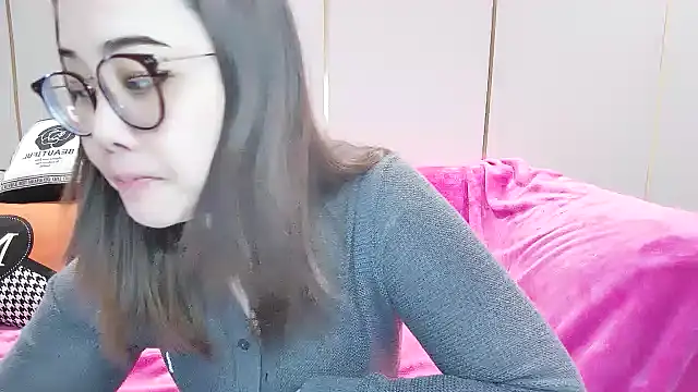 Snapshot of Giuliam chatting on 01.24.25 Giuliam online show from 01.24.25