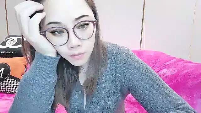 Snapshot of Giuliam chatting on 01.24.25 Giuliam online show from 01.24.25