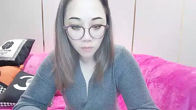 Snapshot of Giuliam chatting on 01.27.25 Giuliam online show from 01.27.25