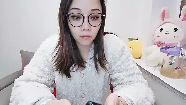Snapshot of Giuliam chatting on 02.18.25 Giuliam online show from 02.18.25