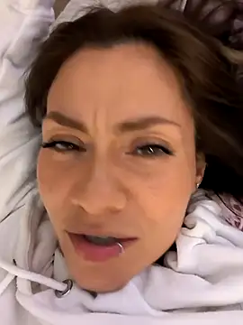 SamyJones9 online show from 09.22.25