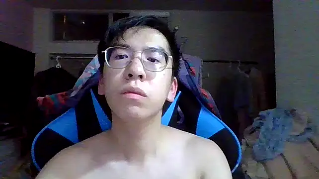 Snapshot of charlie_xdd chatting on 02.18.25 charlie xdd online show from 02.18.25