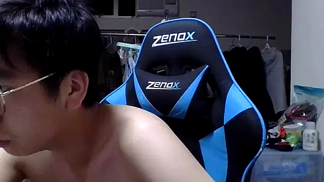 Snapshot of charlie_xdd chatting on 03.15.25 charlie xdd online show from 03.15.25