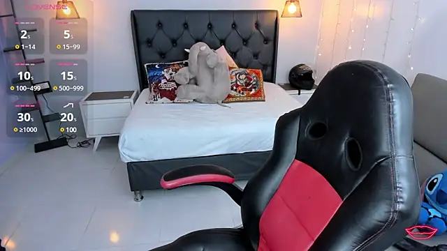 AMELIELEONE online show from 12.14.24