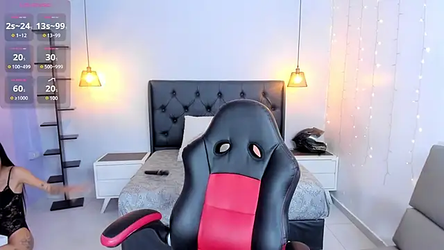 AMELIELEONE online show from 01.28.25