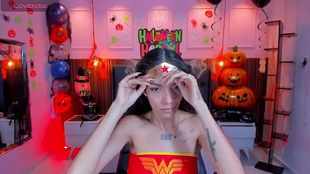 AMELIELEONE online show from 10.15.25