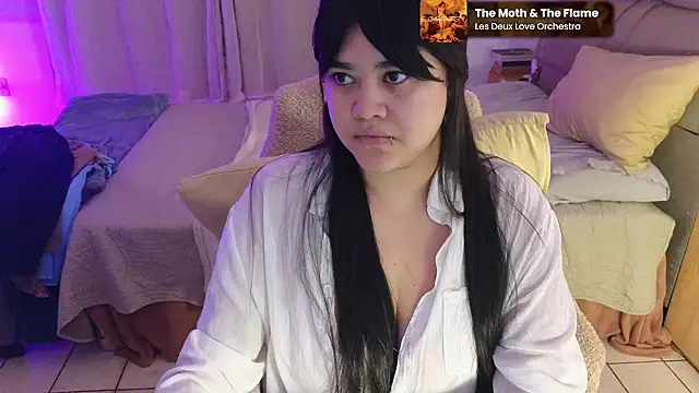 Snapshot of feluriana chatting on 06.02.26 feluriana online show from 06.02.26