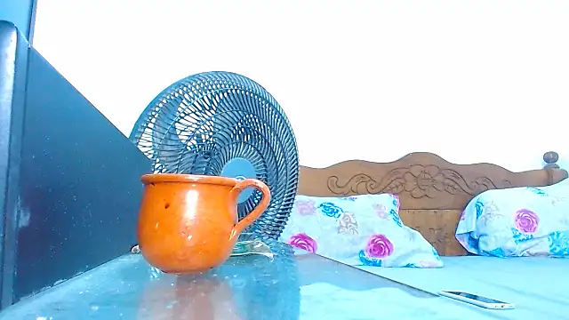 Snapshot of cositarrica_xxx chatting on 10.01.25 cositarrica xxx online show from 10.01.25