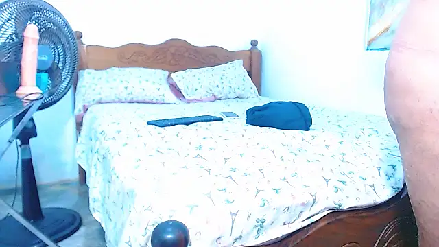 Snapshot of cositarrica_xxx chatting on 12.16.25 cositarrica xxx online show from 12.16.25