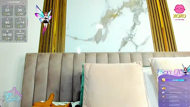 Snapshot of CristinSexy chatting on 02.25.26 CristinSexy online show from 02.25.26