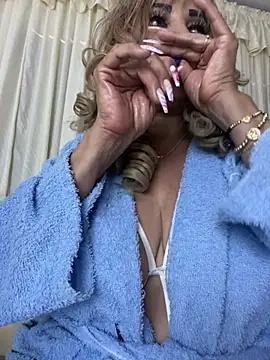 Snapshot of scarlett_sexx69 chatting on 03.03.25 scarlett sexx69 online show from 03.03.25