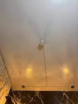 Snapshot of scarlett_sexx69 chatting on 03.19.25 scarlett sexx69 online show from 03.19.25