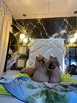 Snapshot of scarlett_sexx69 chatting on 03.21.25 scarlett sexx69 online show from 03.21.25