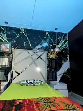 Snapshot of scarlett_sexx69 chatting on 11.27.25 scarlett sexx69 online show from 11.27.25