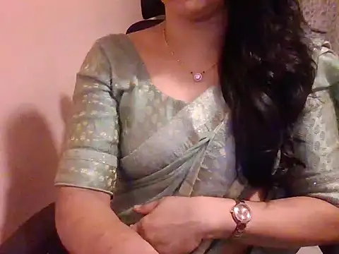 Snapshot of Pinky_4 chatting on 02.23.25 Pinky 4 online show from 02.23.25