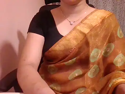 Snapshot of Pinky_4 chatting on 03.02.25 Pinky 4 online show from 03.02.25