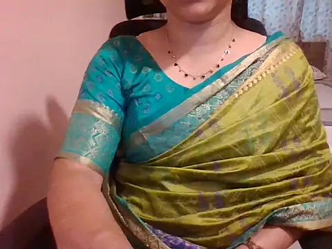 Snapshot of Pinky_4 chatting on 09.13.25 Pinky 4 online show from 09.13.25