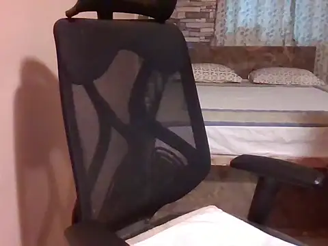 Snapshot of Pinky_4 chatting on 09.16.25 Pinky 4 online show from 09.16.25