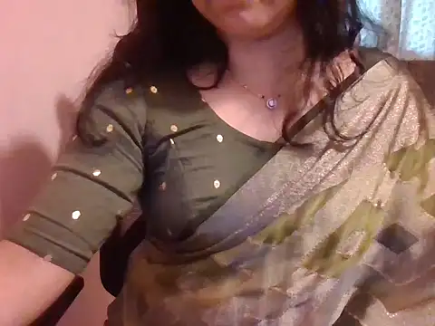 Snapshot of Pinky_4 chatting on 10.03.25 Pinky 4 online show from 10.03.25