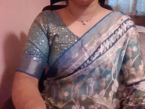 Snapshot of Pinky_4 chatting on 10.22.25 Pinky 4 online show from 10.22.25