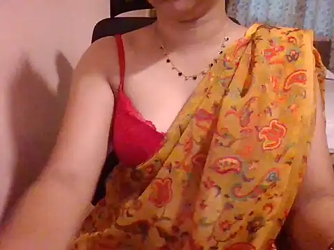 Snapshot of Pinky_4 chatting on 11.27.25 Pinky 4 online show from 11.27.25