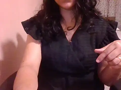 Snapshot of Pinky_4 chatting on 12.01.25 Pinky 4 online show from 12.01.25