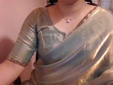 Snapshot of Pinky_4 chatting on 05.18.26 Pinky 4 online show from 05.18.26
