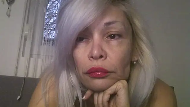 EvaaMina online show from 12.14.25