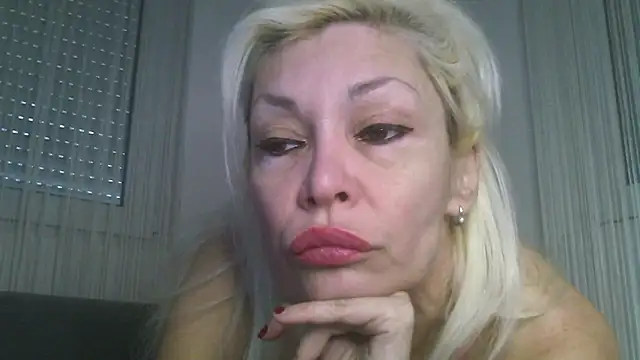 EvaaMina online show from 02.20.26