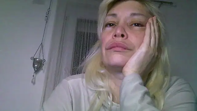 Snapshot of EvaaMina chatting on 05.02.26 EvaaMina online show from 05.02.26