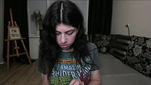 Snapshot of MolagAnna chatting on 05.14.26 MolagAnna online show from 05.14.26
