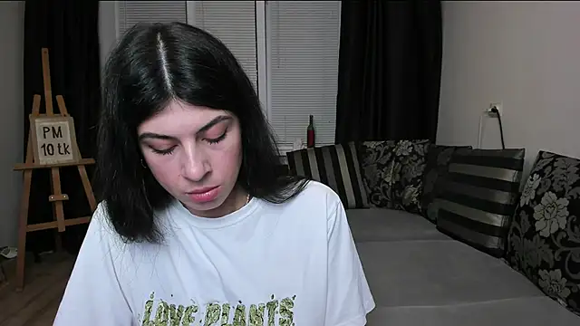 Snapshot of MolagAnna chatting on 05.20.26 MolagAnna online show from 05.20.26