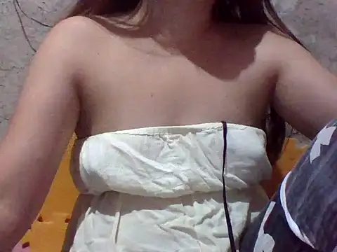 Beatrice143 online show from 10.15.25