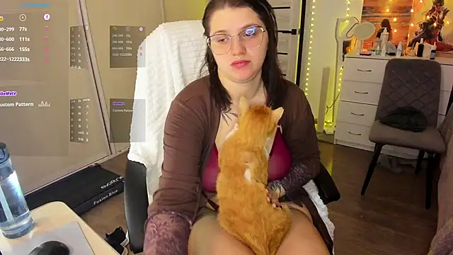 Snapshot of Ophelia_mm chatting on 11.15.25 Ophelia mm online show from 11.15.25